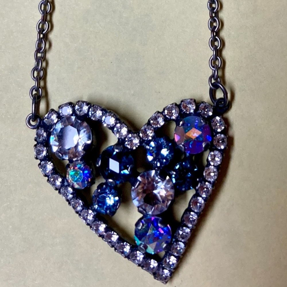 Sabika blue rhinestone heart necklace in like new condition.